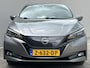 Nissan Leaf Tekna 39 kWh / Lage Km's! / Dealer Onderhouden / SOH 95,19% / Cruise Control / Apple Carplay&Android Auto / Airco / Voor Stoelverwarming / Dode Hoek Detectie / Full-Map Navigatie / E-Pedal Drive / Lichtmetalen Velgen 17" / Stuur Verwarming / Keyless Start&Entry /