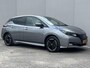 Nissan Leaf Tekna 39 kWh / Lage Km's! / Dealer Onderhouden / SOH 95,19% / Cruise Control / Apple Carplay&Android Auto / Airco / Voor Stoelverwarming / Dode Hoek Detectie / Full-Map Navigatie / E-Pedal Drive / Lichtmetalen Velgen 17" / Stuur Verwarming / Keyless Start&Entry /