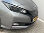 Nissan Leaf Tekna 39 kWh / Lage Km's! / Dealer Onderhouden / SOH 95,19% / Cruise Control / Apple Carplay&Android Auto / Airco / Voor Stoelverwarming / Dode Hoek Detectie / Full-Map Navigatie / E-Pedal Drive / Lichtmetalen Velgen 17" / Stuur Verwarming / Keyless Start&Entry /