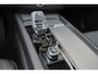 Volvo XC60 T8 Plug-in hybrid AWD Plus Dark - Panorama/schuifdak - IntelliSafe Assist & Surround - 360º Camera - Harman/Kardon audio - Adaptieve LED koplampen - Verwarmde voorstoelen, stuur & achterbank - Parkeersensoren voor & achter - Elektr. bedienb. voorstoelen met geheugen - Draadloze tel. lader - Standkachel - Extra getint glas - 20' LMV