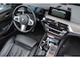 BMW 5-Serie Touring 520i High Ex. Ed. | Zeer Luxe uitgevoerd! | Carplay | Stoelverko
