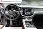 Volvo V60 2.0 T8 Twin Engine AWD Inscription PANORAMADAK LEER 19 INCH