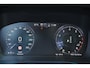 Volvo XC40 T4 R-Design - Harman/Kardon audio - Parkeercamera achter - Verwarmde voorstoelen - Parkeersensoren voor & achter - Draadloze tel. lader - Voorruit verwarming - Volvo On Call - Cruise control - Inklapbare Trekhaak 18' LMV
