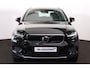 Volvo XC40 T4 R-Design - Harman/Kardon audio - Parkeercamera achter - Verwarmde voorstoelen - Parkeersensoren voor & achter - Draadloze tel. lader - Voorruit verwarming - Volvo On Call - Cruise control - Inklapbare Trekhaak 18' LMV
