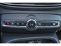 Volvo XC40 T4 R-Design - Harman/Kardon audio - Parkeercamera achter - Verwarmde voorstoelen - Parkeersensoren voor & achter - Draadloze tel. lader - Voorruit verwarming - Volvo On Call - Cruise control - Inklapbare Trekhaak 18' LMV