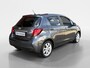 Toyota Yaris 1.5 Hybrid Dynamic | 12 Maanden BOVAG Garantie | Navigatie | Camera | Cruise Control | Climate Control | Lichtmetalen Velgen |