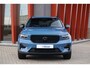 Volvo XC40 T5 Recharge Plus Dark | Stoelverwarming | Trekhaak | Parkeercamera | H/K | Glossy Black | Keyless