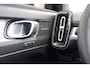 Volvo XC40 T5 Recharge Plus Dark | Stoelverwarming | Trekhaak | Parkeercamera | H/K | Glossy Black | Keyless
