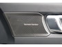 Volvo XC40 T5 Recharge Plus Dark | Stoelverwarming | Trekhaak | Parkeercamera | H/K | Glossy Black | Keyless