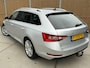 Skoda Superb Combi 1.5 TSI ACT Business Edition Automaat | Trekhaak afneembaar | LED verlichting | DAB ontvanger | Achteruitrijcamera | Cruise & climate control | Virtual cockpit | Parkeersensoren voor en achter