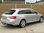 Skoda Superb Combi 1.5 TSI ACT Business Edition Automaat | Trekhaak afneembaar | LED verlichting | DAB ontvanger | Achteruitrijcamera | Cruise & climate control | Virtual cockpit | Parkeersensoren voor en achter