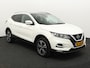 Nissan Qashqai 1.2 N-Connecta Bluetooth, panorama dak, Cruise control, Parkeersensor voor en achter, Keyless entry, Navigatiesysteem full map, Rijstrooksensor Ruime en comfortabele SUV. Luxe N-Connecta uitvoering. Veel moderne opties. Ideaal voor gezin en lange afstanden.Hoge instap en fijne wegligging.