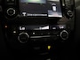 Nissan Qashqai 1.2 N-Connecta Bluetooth, panorama dak, Cruise control, Parkeersensor voor en achter, Keyless entry, Navigatiesysteem full map, Rijstrooksensor Ruime en comfortabele SUV. Luxe N-Connecta uitvoering. Veel moderne opties. Ideaal voor gezin en lange afstanden.Hoge instap en fijne wegligging.