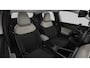 Fiat 600 600e La Prima | 10,25" touchscreen radio met Bluetooth, DAB & USB | Automatische airconditioning | Extra getint glas achter