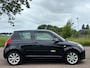 Suzuki Swift 1.5 Exclusive 3-Drs Airco Electric pakket Audio-CD/MP3 BAS LMV 16" ABS EBD Colorpakket Trekhaak Dealeronderh. Nw Apk!