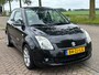 Suzuki Swift 1.5 Exclusive 3-Drs Airco Electric pakket Audio-CD/MP3 BAS LMV 16" ABS EBD Colorpakket Trekhaak Dealeronderh. Nw Apk!