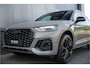 Audi Q5 Sportback 55 TFSI e 367 pk S Edition Competition S-Line /NL-Auto/ 1e-Eigenaar/ BTW-Auto/ Nimbus-Grey/ Pano-Dak/ Keyless/ Camera/ Matrix-Led/ Trekhaak/ 21'' LMV