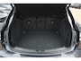 Porsche Macan 2.0 T / Trekhaak / Panoramadak / Camera / Luchtvering / Keyless / 21'' / Adaptieve Stoelen / Sportchrono / CarPlay / Stoel+Stuurverwarming / Dodehoek / DAB / ACC