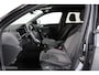 Volkswagen T-Roc 1.5 eTsi R-Line - Trekhaak Afneembaar- Camera - Navi- Stoel/stuurverwarming