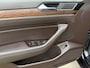 Volkswagen Passat 1.8 TSI Highline Automaat | Panoramadak | Apple CarPlay-Android Auto | Camera | Leder/Alcantara | Clima | PDC |