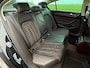 Volkswagen Passat 1.8 TSI Highline Automaat | Panoramadak | Apple CarPlay-Android Auto | Camera | Leder/Alcantara | Clima | PDC |