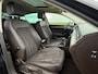 Volkswagen Passat 1.8 TSI Highline Automaat | Panoramadak | Apple CarPlay-Android Auto | Camera | Leder/Alcantara | Clima | PDC |