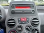 Fiat Panda 1.2 Class 5-Drs Stuurbekrachtiging Airco Electric pakket Audio/CD Dakrails ABS Getint glas Dealeronderhoud Nieuwe Apk!