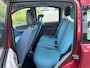 Fiat Panda 1.2 Class 5-Drs Stuurbekrachtiging Airco Electric pakket Audio/CD Dakrails ABS Getint glas Dealeronderhoud Nieuwe Apk!