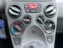Fiat Panda 1.2 Class 5-Drs Stuurbekrachtiging Airco Electric pakket Audio/CD Dakrails ABS Getint glas Dealeronderhoud Nieuwe Apk!