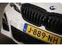 BMW 3-Serie 318i M-Sport Executive Edition | AUDIO MEDIA- PACK | DRAADLOZE LADER | DAB | APPLE | CAMERA | 19"