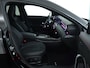Mercedes-Benz CLA Shooting Brake 180 AMG Nightpakket | Trekhaak | Keyless Go | Sfeerverlichting | Stoelverwarming | Parkeerpakket met Camera | Inclusief 24 maanden Mercedes-Benz Certified garantie voor Europa.