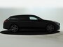 Mercedes-Benz CLA Shooting Brake 180 AMG Nightpakket | Trekhaak | Keyless Go | Sfeerverlichting | Stoelverwarming | Parkeerpakket met Camera | Inclusief 24 maanden Mercedes-Benz Certified garantie voor Europa.