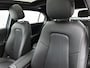 Mercedes-Benz A-klasse 180 Business Solution Luxury | Panoramadak | Sfeerverlichting | Stoelverwarming | Augmented Reality | CarPlay | Inclusief 24 maanden Mercedes-Benz Certified garantie voor Europa.