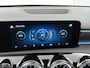 Mercedes-Benz A-klasse 180 Business Solution Luxury | Panoramadak | Sfeerverlichting | Stoelverwarming | Augmented Reality | CarPlay | Inclusief 24 maanden Mercedes-Benz Certified garantie voor Europa.