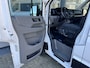 Volkswagen Crafter 35 2.0 TDI L3 Fassi Laadkraan M15A Trekhaak 3500 kg trekgewicht Airco Apple carplay Cruise controle 3-Persoons Kastinrichting Open laadbak Pick-up Euro 6 Bakwagen P-up Telefoonverbinding
