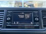 Volkswagen Crafter 35 2.0 TDI L3 Fassi Laadkraan M15A Trekhaak 3500 kg trekgewicht Airco Apple carplay Cruise controle 3-Persoons Kastinrichting Open laadbak Pick-up Euro 6 Bakwagen P-up Telefoonverbinding