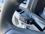 Volkswagen Crafter 35 2.0 TDI L3 Fassi Laadkraan M15A Trekhaak 3500 kg trekgewicht Airco Apple carplay Cruise controle 3-Persoons Kastinrichting Open laadbak Pick-up Euro 6 Bakwagen P-up Telefoonverbinding