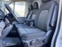 Volkswagen Crafter 35 2.0 TDI L3 Fassi Laadkraan M15A Trekhaak 3500 kg trekgewicht Airco Apple carplay Cruise controle 3-Persoons Kastinrichting Open laadbak Pick-up Euro 6 Bakwagen P-up Telefoonverbinding