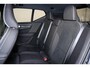 Volvo XC40 B3 Ultra Dark - Panorama/schuifdak - IntelliSafe Assist & Surround - 360º Camera - Harman/Kardon audio - Adaptieve LED koplampen - Verwarmde voorstoelen & stuur - Parkeersensoren voor & achter - Elektr. bedienb. voorstoelen met geheugen links - Draadloze tel. lader - Extra getint glas - Inklapbare trekhaak - 19' LMV