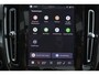 Volvo XC40 B3 Ultra Dark - Panorama/schuifdak - IntelliSafe Assist & Surround - 360º Camera - Harman/Kardon audio - Adaptieve LED koplampen - Verwarmde voorstoelen & stuur - Parkeersensoren voor & achter - Elektr. bedienb. voorstoelen met geheugen links - Draadloze tel. lader - Extra getint glas - Inklapbare trekhaak - 19' LMV
