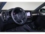 Volvo XC40 B3 Ultra Dark - Panorama/schuifdak - IntelliSafe Assist & Surround - 360º Camera - Harman/Kardon audio - Adaptieve LED koplampen - Verwarmde voorstoelen & stuur - Parkeersensoren voor & achter - Elektr. bedienb. voorstoelen met geheugen links - Draadloze tel. lader - Extra getint glas - Inklapbare trekhaak - 19' LMV