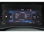 Volvo XC40 B3 Ultra Dark - Panorama/schuifdak - IntelliSafe Assist & Surround - 360º Camera - Harman/Kardon audio - Adaptieve LED koplampen - Verwarmde voorstoelen & stuur - Parkeersensoren voor & achter - Elektr. bedienb. voorstoelen met geheugen links - Draadloze tel. lader - Extra getint glas - Inklapbare trekhaak - 19' LMV