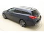 Toyota Auris Touring Sports 1.8 Hybrid Lease Automaat | Panoramadak | Navigatie | Camera | Climate control | Weinig kilometers | Lichtmetalen velgen | Parkeersensoren