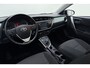 Toyota Auris Touring Sports 1.8 Hybrid Lease Automaat | Panoramadak | Navigatie | Camera | Climate control | Weinig kilometers | Lichtmetalen velgen | Parkeersensoren