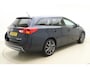 Toyota Auris Touring Sports 1.8 Hybrid Lease Automaat | Panoramadak | Navigatie | Camera | Climate control | Weinig kilometers | Lichtmetalen velgen | Parkeersensoren