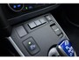 Toyota Auris Touring Sports 1.8 Hybrid Lease Automaat | Panoramadak | Navigatie | Camera | Climate control | Weinig kilometers | Lichtmetalen velgen | Parkeersensoren
