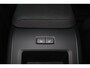 Volvo XC60 T8 Recharge AWD Ultra Dark - Panorama/schuifdak - IntelliSafe Assist & Surround - 360º Camera - Harman/Kardon audio - Adaptieve LED koplampen - Verwarmde voorstoelen, stuur & achterbank - Parkeersensoren voor & achter - Elektr. bedienb. voorstoelen met geheugen - Head up display - Draadloze tel. lader - Extra getint glas - 20' LMV