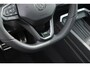 Volkswagen T-Roc 1.5 eTSI 150pk DSG Style R-Line Edition | Panoramadak | Treakhaak | Head-up | 20" Velgen