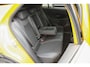 Volkswagen T-Roc 1.5 eTSI 150pk DSG R-Line Edition | Panoramadak | Treakhaak | Head-up | 20" Velgen