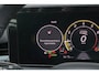 Volkswagen T-Roc 1.5 eTSI 150pk DSG R-Line Edition | Panoramadak | Treakhaak | Head-up | 20" Velgen